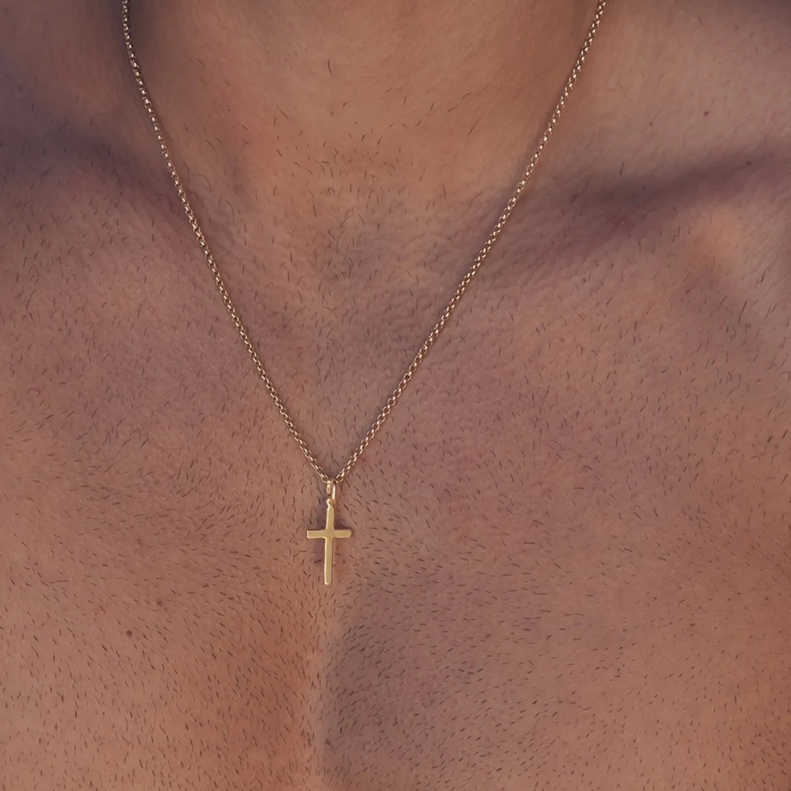 Aureli Cross Necklace – Gold