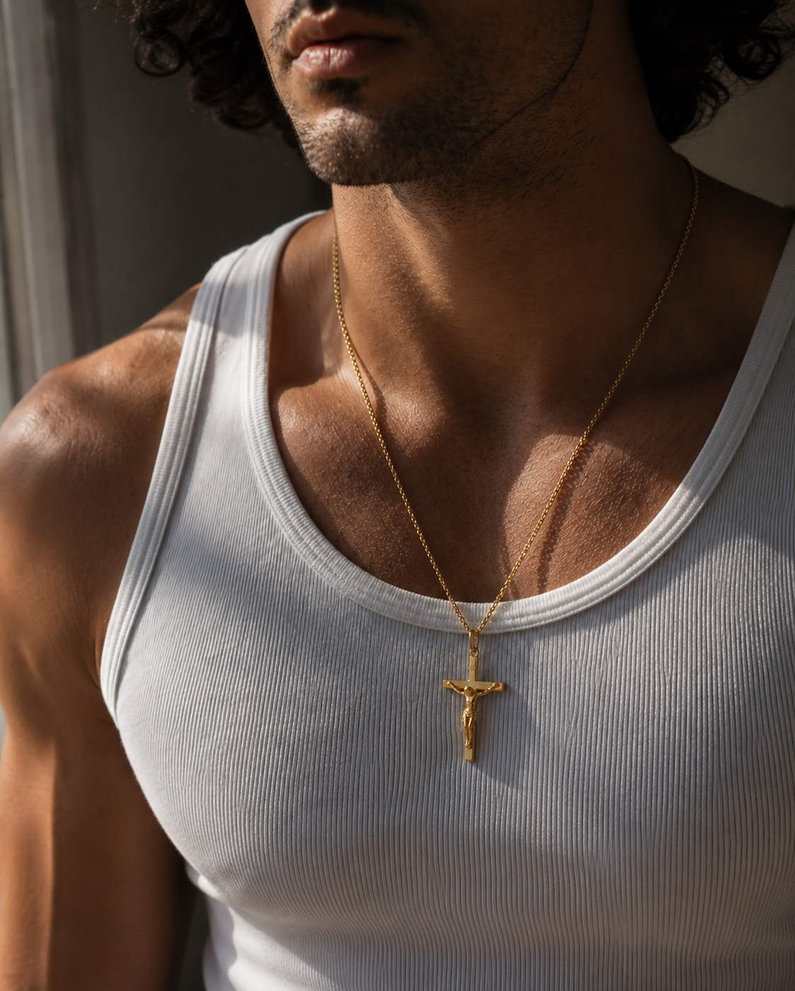 Aureli Jesus Crucifix Necklace