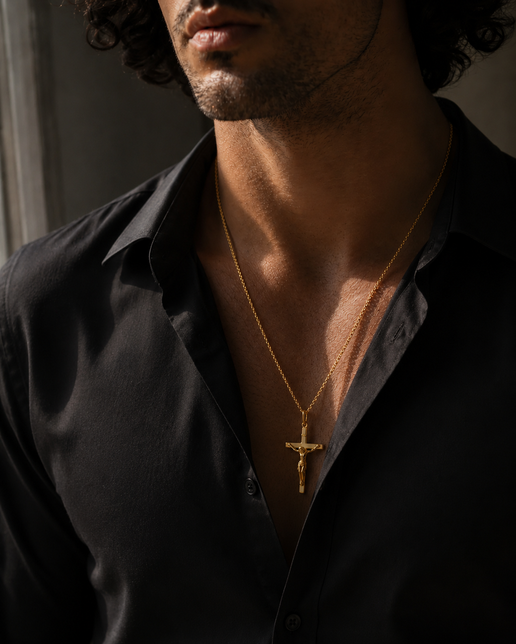 Aureli Crucifix Necklace
