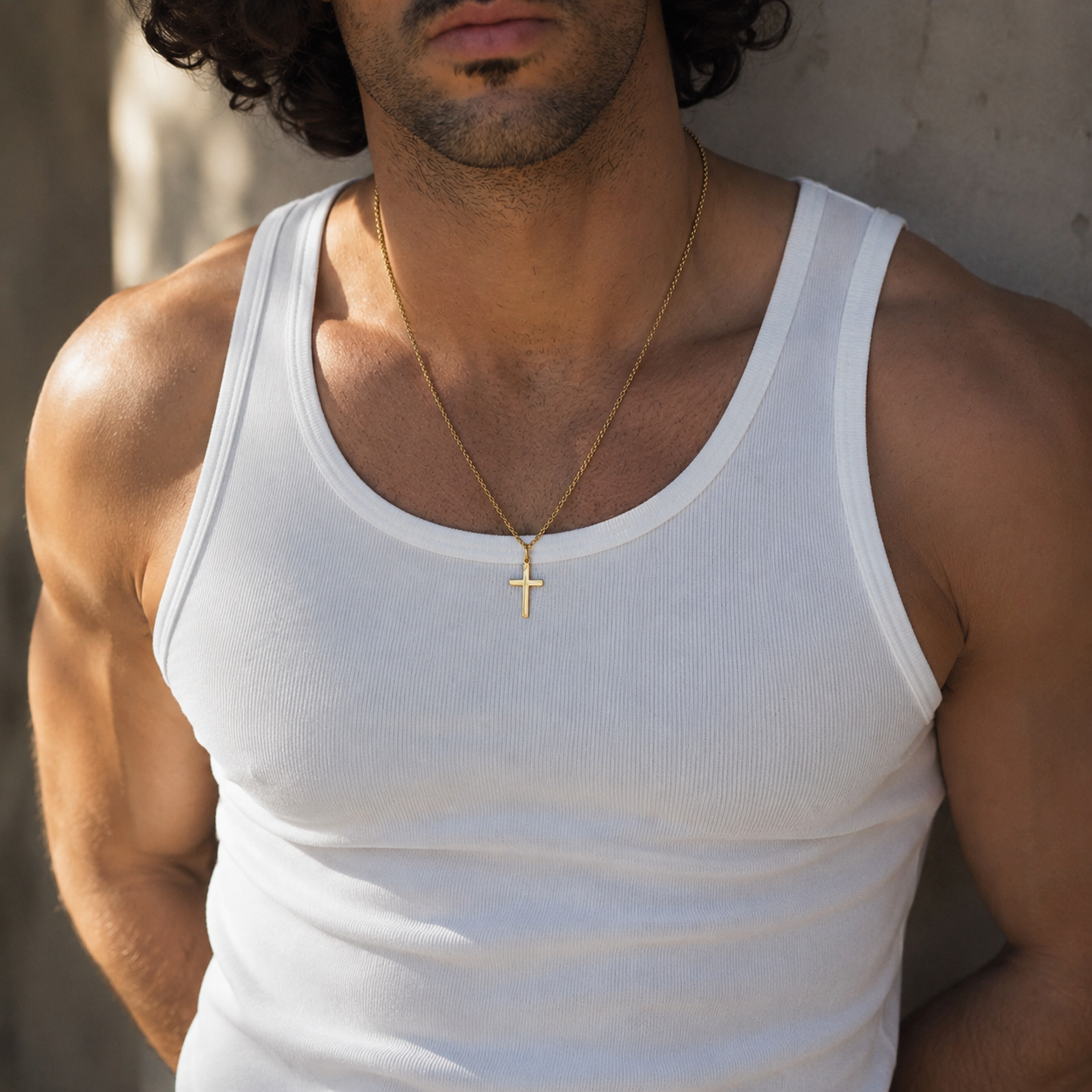 Aureli Cross Necklace – Gold